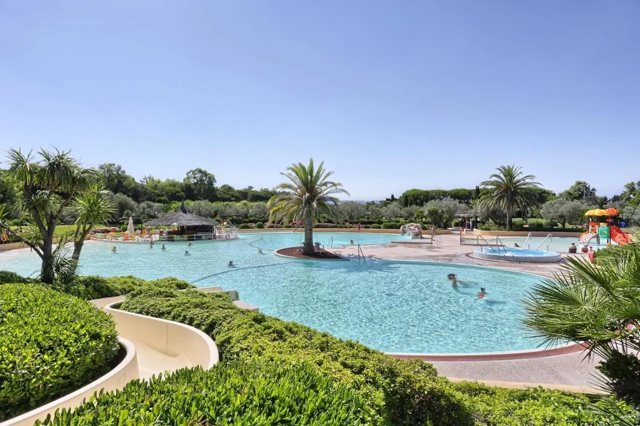 Camping Village Le Capanne Биббона Италия