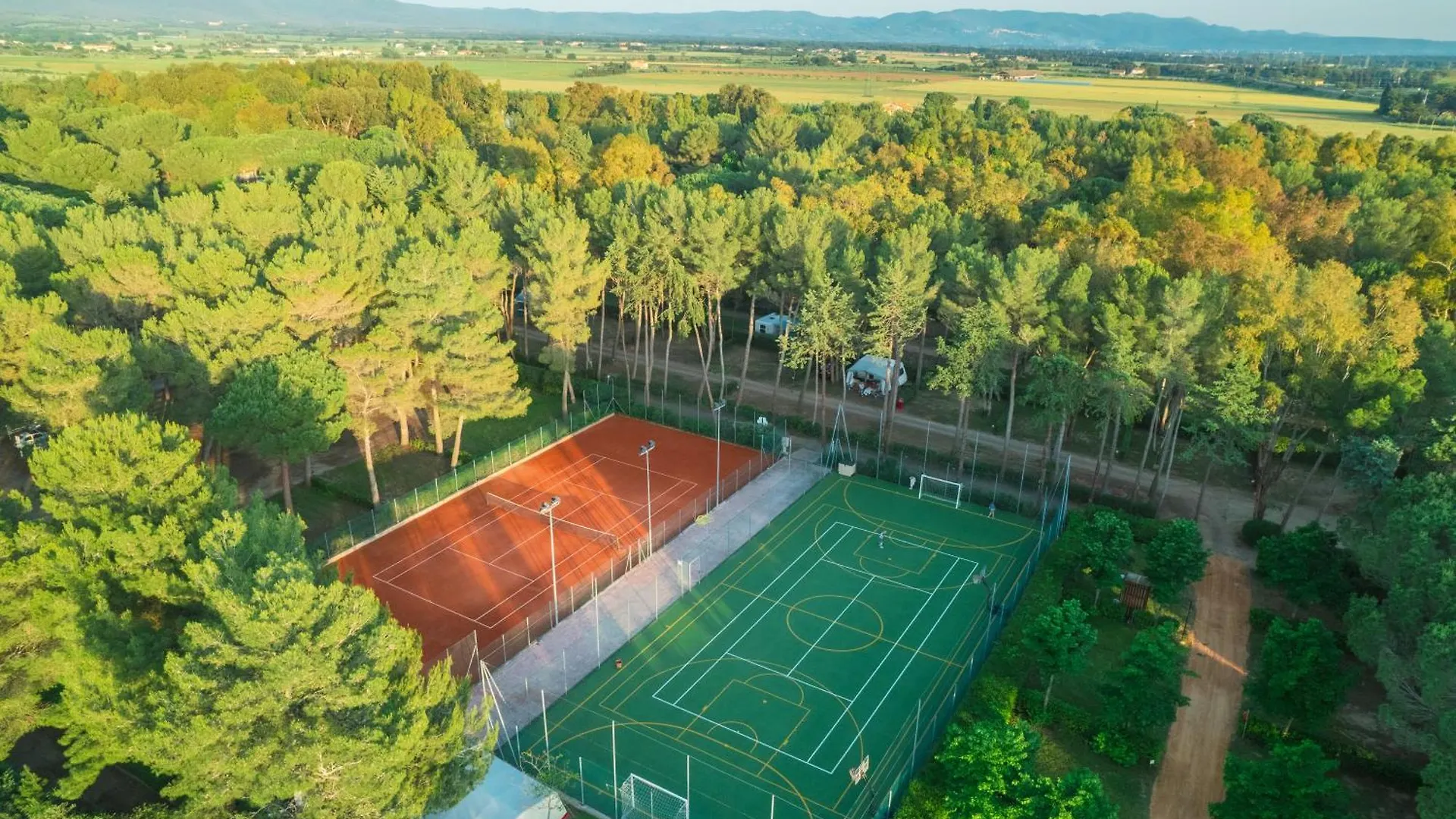 Camping Village Le Capanne Биббона 3*,  Италия