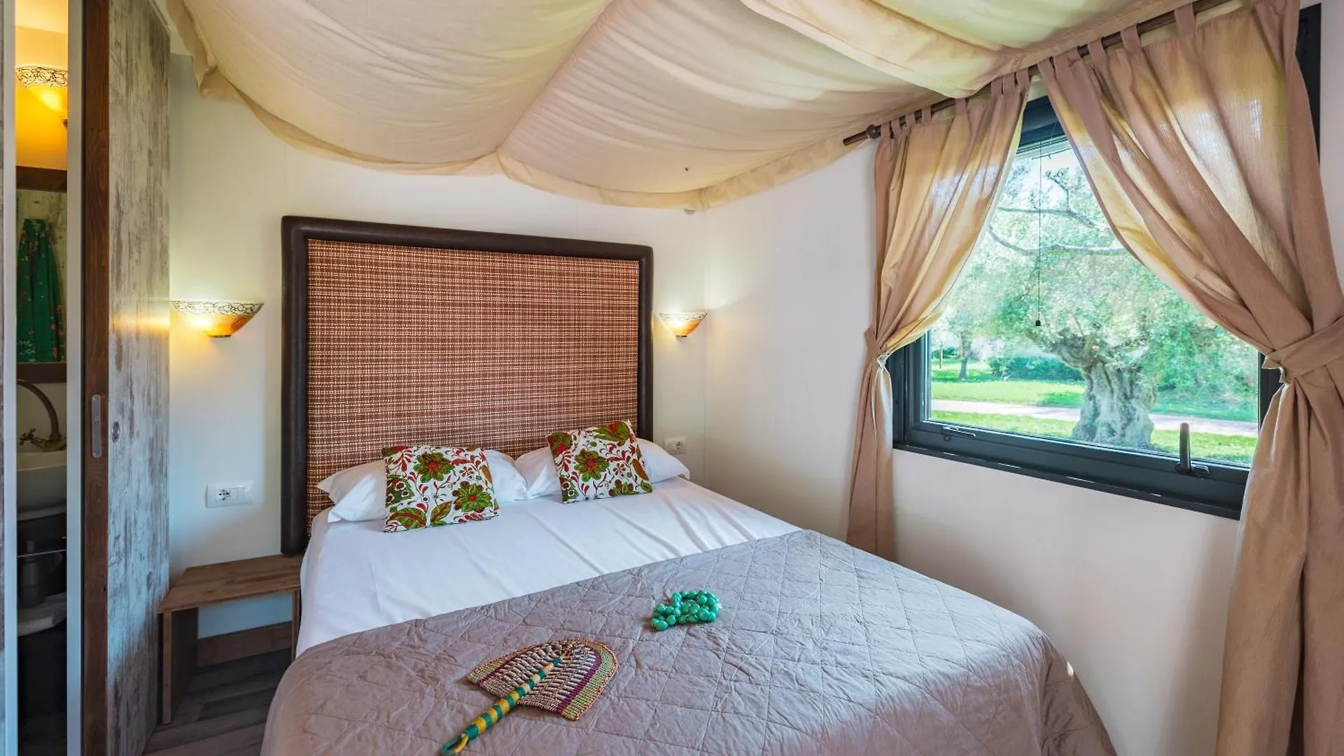 Camping Village Le Capanne Биббона 3*,  Италия