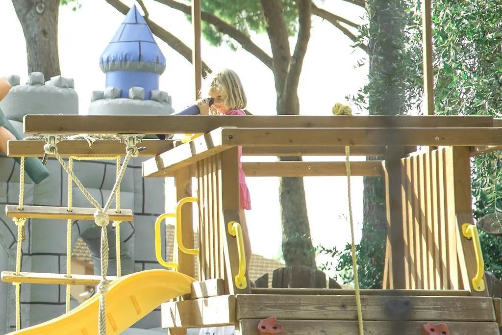 Camping Village Le Capanne Биббона