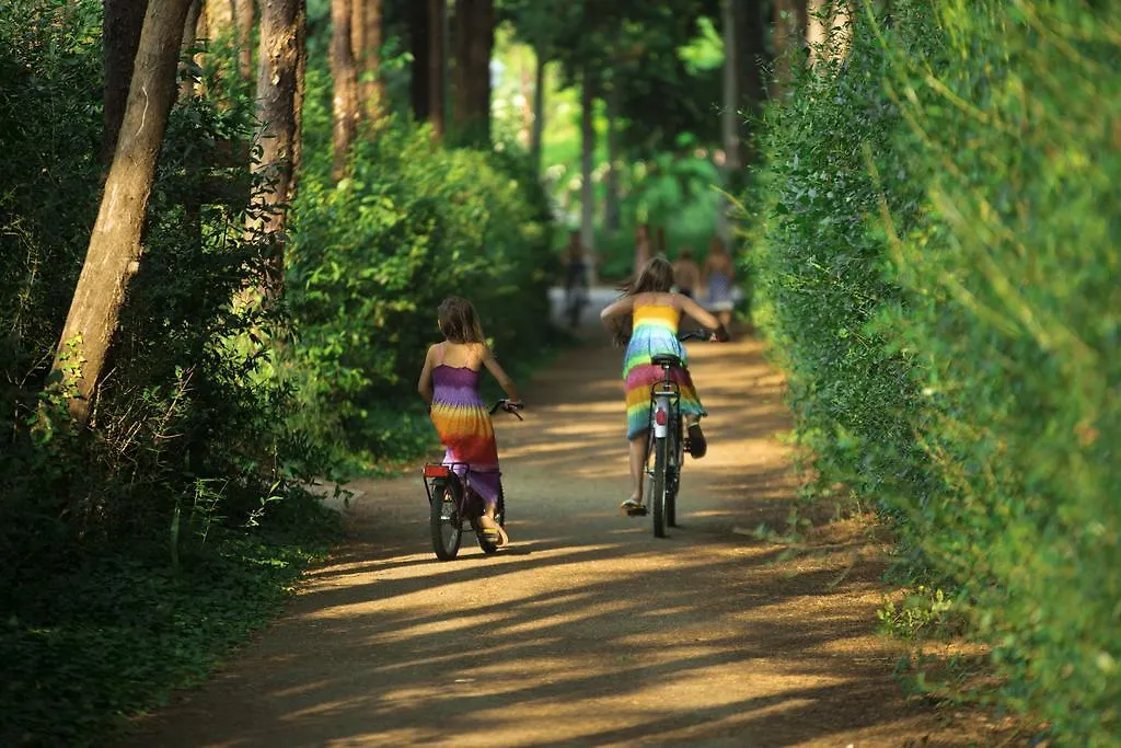 Camping Village Le Capanne Биббона